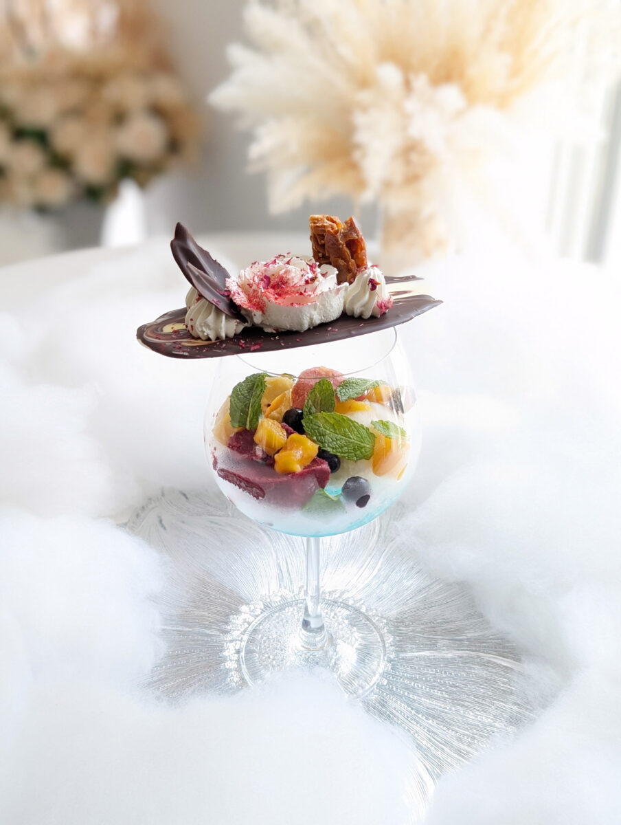 LIP THE SUMMER PARFAIT - Rose & Sorbet -斜め上からの写真